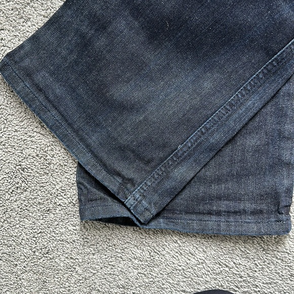 Like New condition Tommy Hilfiger Jeans - Picture 5 of 5